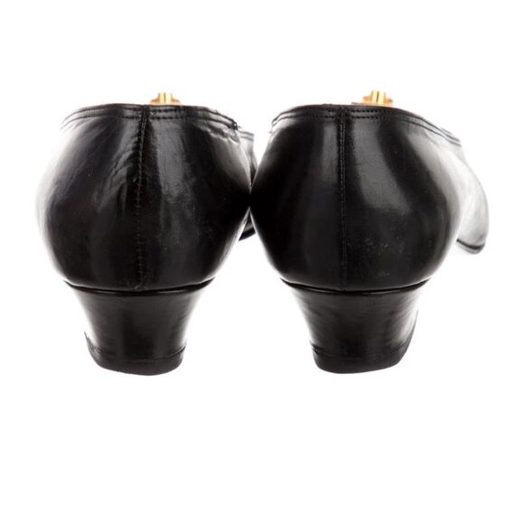 Celine 2019 Black Leather Pumps/Shoes w/Gold Logo Accent Size: 4.5 (IT 34.5) - Picture 4 of 7
